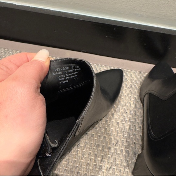 COLE HAAN Etta Point-Toe Leather Booties Black Size 8.5 Women’s - Picture 4 of 10